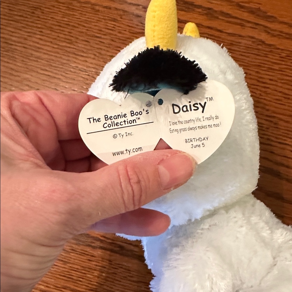 TY beanie boo cow stuffed animal named Daisy with tags - Picture 5 of 5